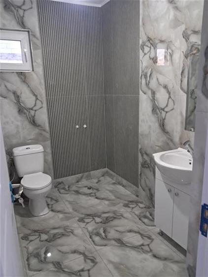 Casă individuală cu 5 camere cu Canalizare în Lumina