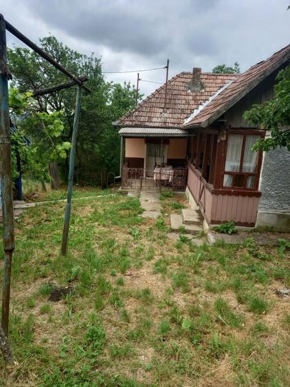 Casă cu 4 camere în Feldioara