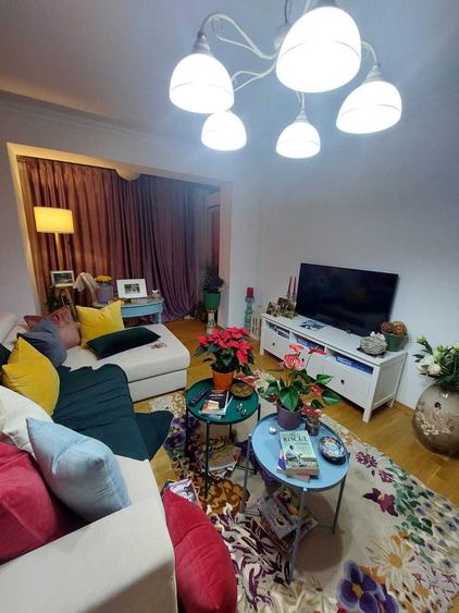 Apartament cu 2 camere semidecomandat în Central