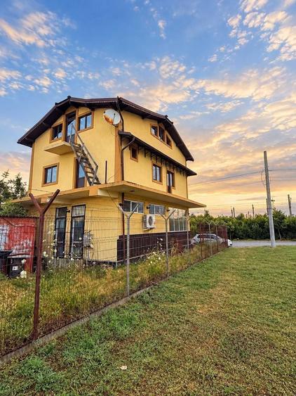 Casă cu 4 camere în Brazi