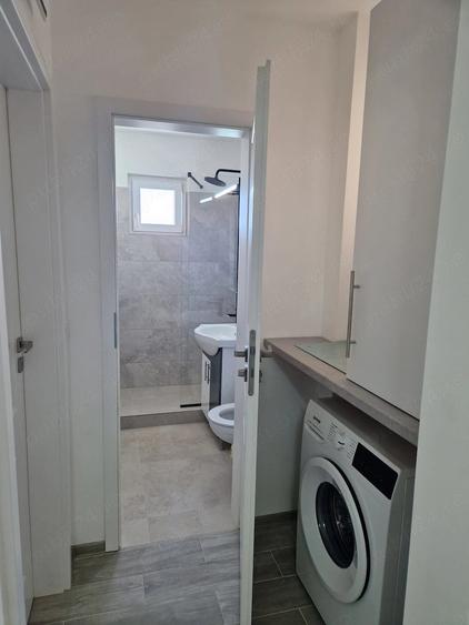 Apartament cu 3 camere decomandat în Podgoria