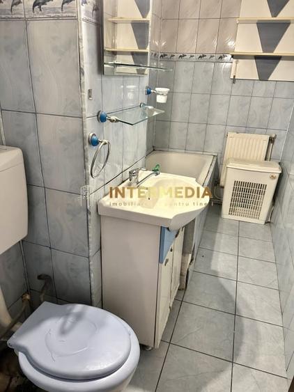 Apartament cu 2 camere semidecomandat, mobilat în Ampoi 1