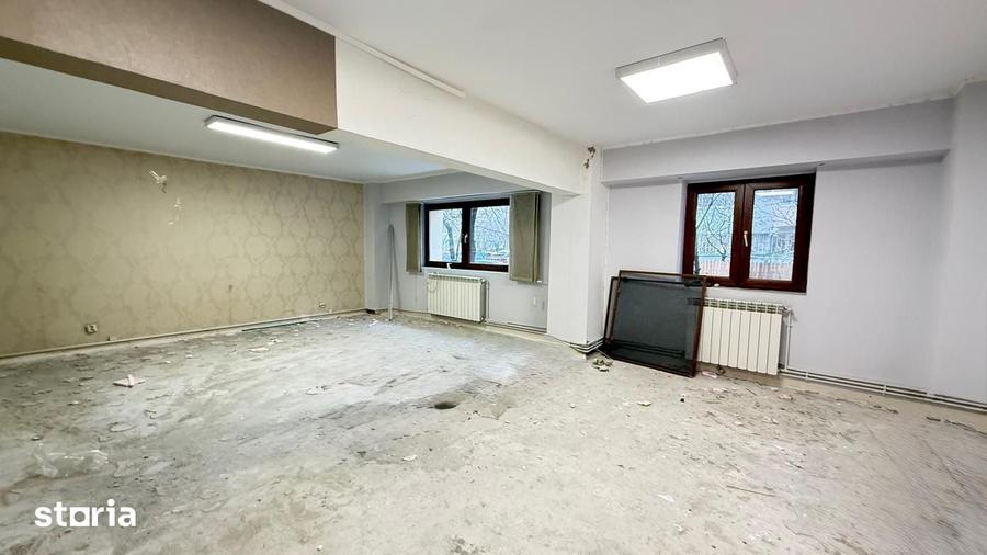 Apartament cu 4 camere în Decebal