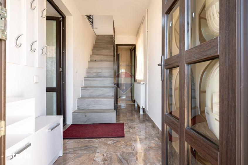 Casă cu 3 camere în Sânpetru