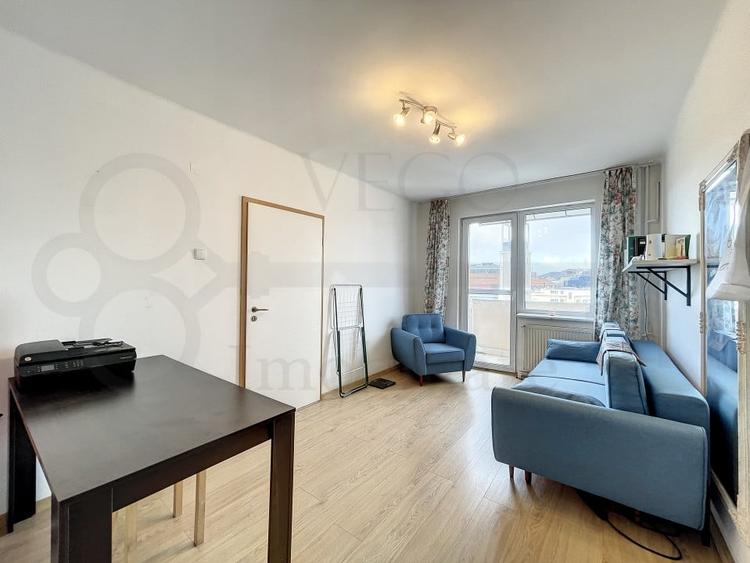 Apartament cu 2 camere semidecomandat, mobilat în Central