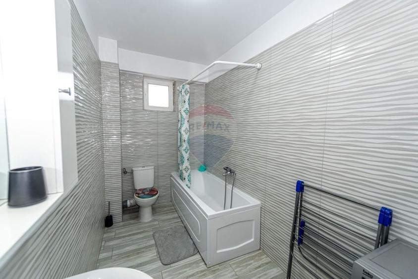 Apartament cu 2 camere semidecomandat, mobilat în Păcii