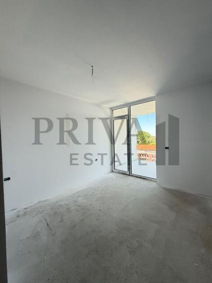 Apartament cu 2 camere decomandat în Aradului