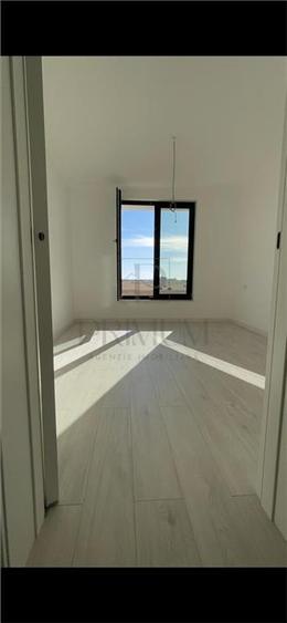 Duplex cu 3 camere cu Canalizare în Giroc