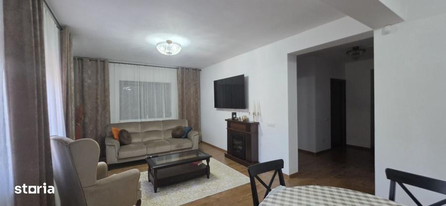 Casă cu 4 camere în Clinceni
