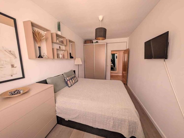 Apartament cu 3 camere decomandat în Central
