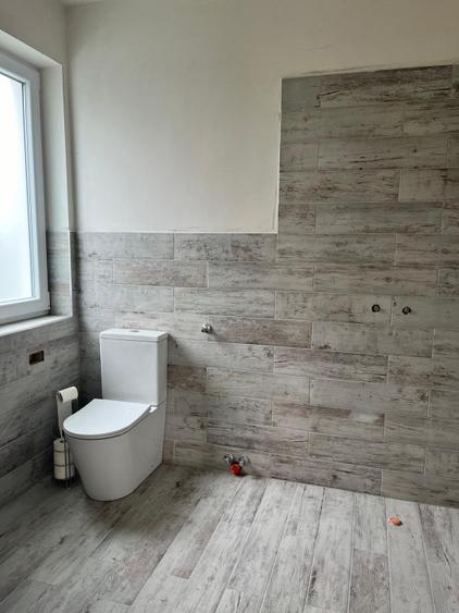Duplex cu 5 camere cu Canalizare în Central