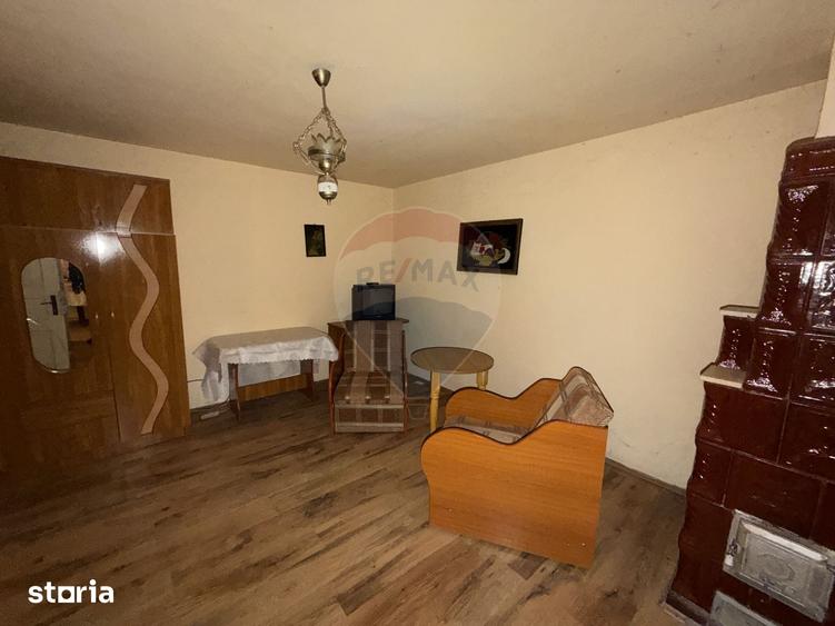 Casă cu 4 camere cu Teren 13000 Mp în Țifești