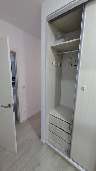 Apartament cu 3 camere decomandat, mobilat în Costin Georgian