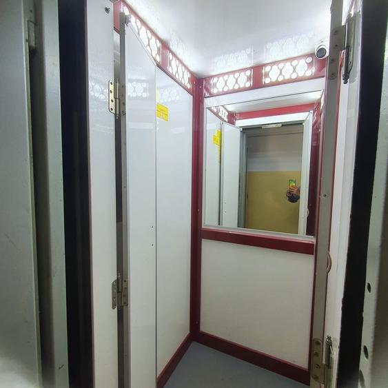 Apartament cu 3 camere semidecomandat în Mihai Bravu
