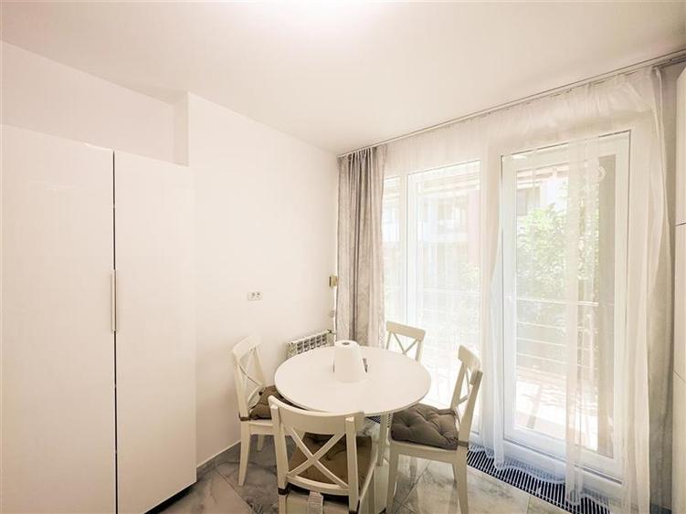 Apartament cu 3 camere semidecomandat, mobilat în Herăstrău