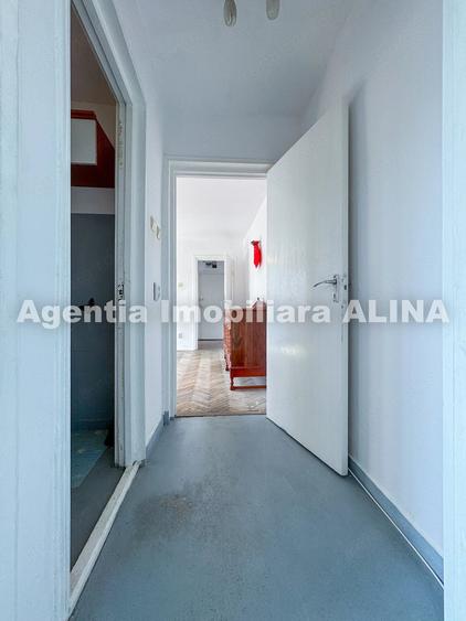 Apartament cu 2 camere semidecomandat în Piața Centrală