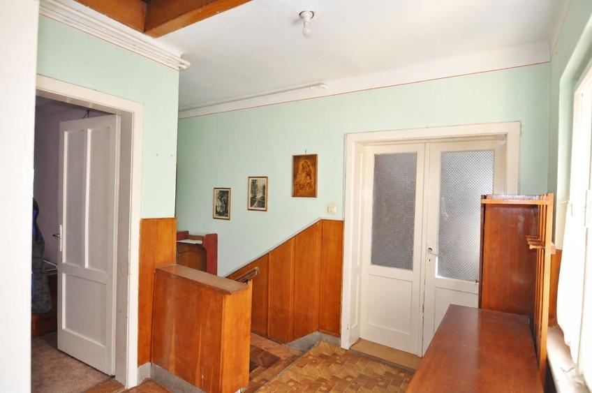 Apartament cu 3 camere decomandat în Exterior Vest