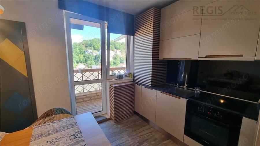 Apartament cu 3 camere, mobilat în Brașovul Vechi