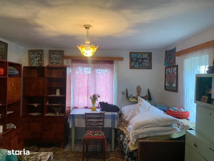 Casă cu 3 camere cu Teren 7600 Mp în Putna