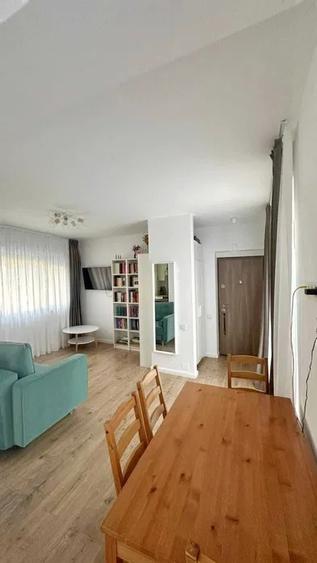 Apartament de vanzare 2 camere 51mp gradina 40 mp zona : Sub cetate Poligon - 3