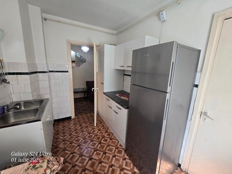 Apartament cu 2 camere decomandat în Prundu