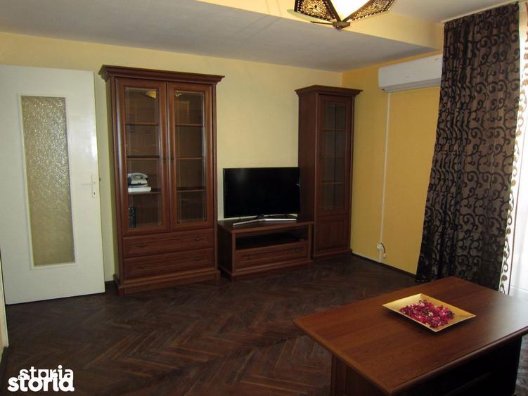 Apartament cu 3 camere în Centrul Istoric