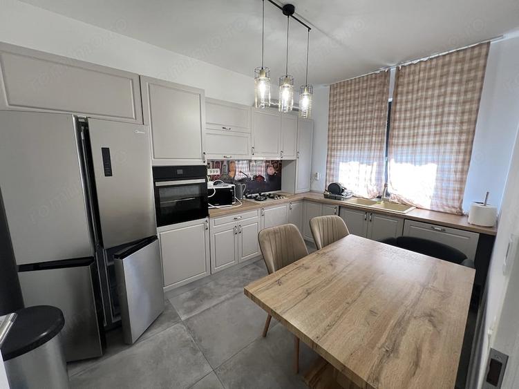 Triplex de vanzare | 4 camere | 3 bai | 112 mp | Giroc zona ESO - 2