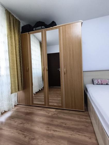 Apartament cu 2 camere semidecomandat, mobilat în Soarelui