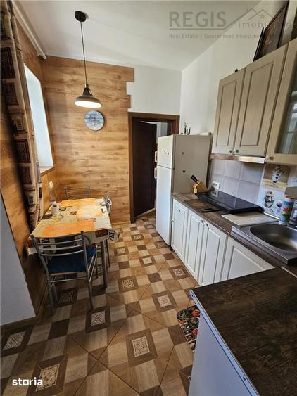 Casă cu 4 camere decomandat cu Teren 260 Mp în Central