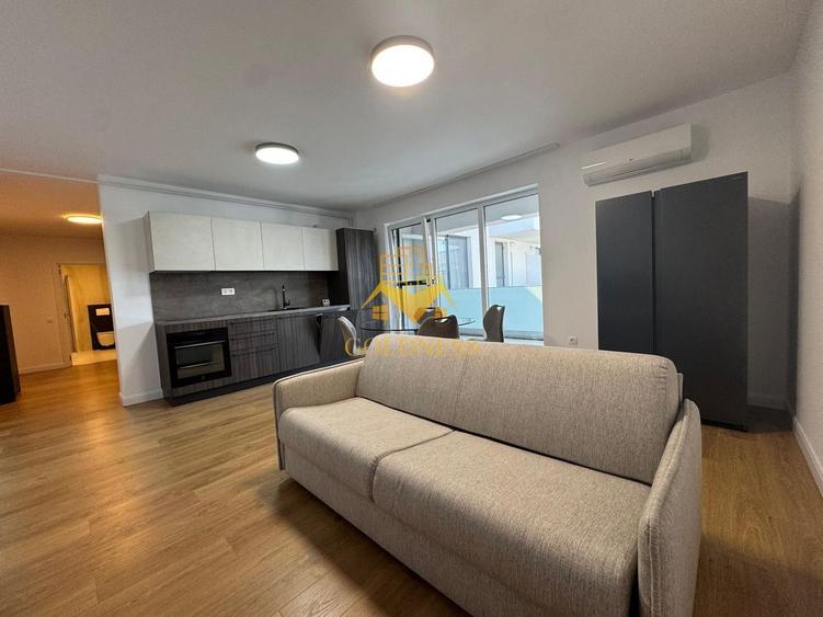 Apartament cu 2 camere semidecomandat, mobilat în Andrei Mureșanu