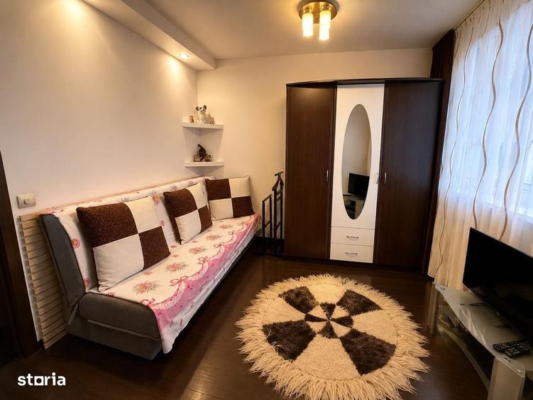 Apartament cu 3 camere decomandat în Titan