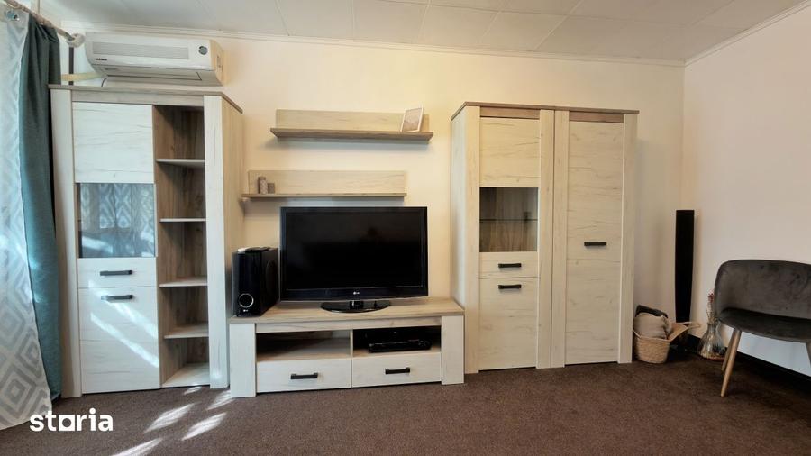 Apartament cu 2 camere decomandat, mobilat în Tei