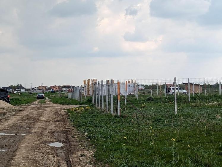 Teren Construcții intravilan de 1208 mp, în Chișoda