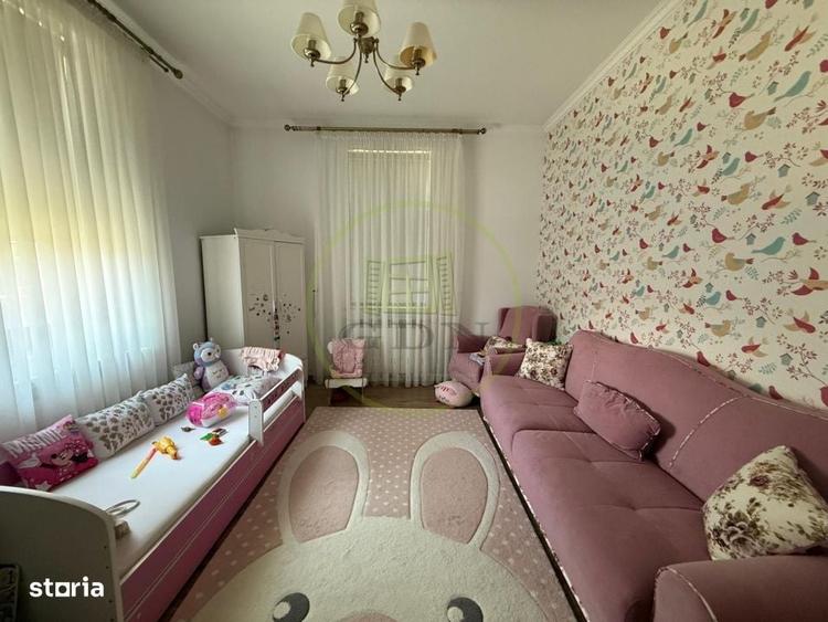 Casă cu 4 camere în Central