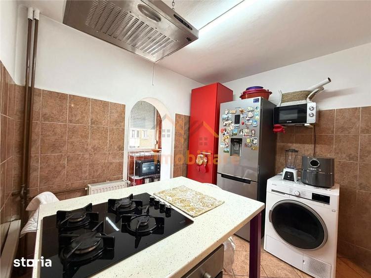 Apartament cu 3 camere în Dragoș Vodă