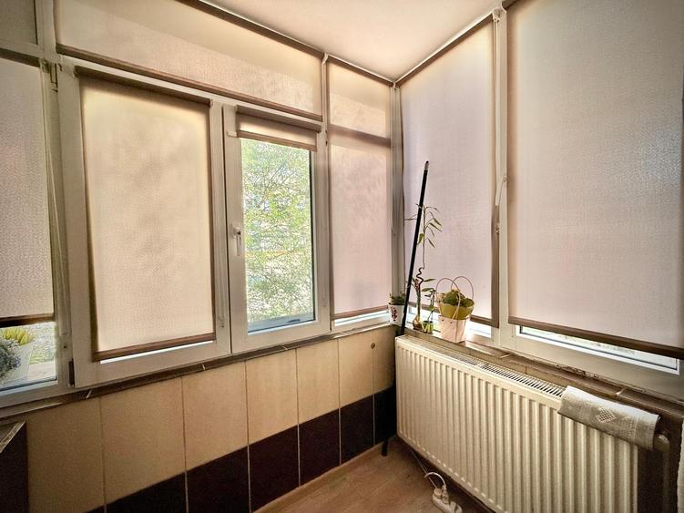 Apartament cu 3 camere, mobilat în Nicolina