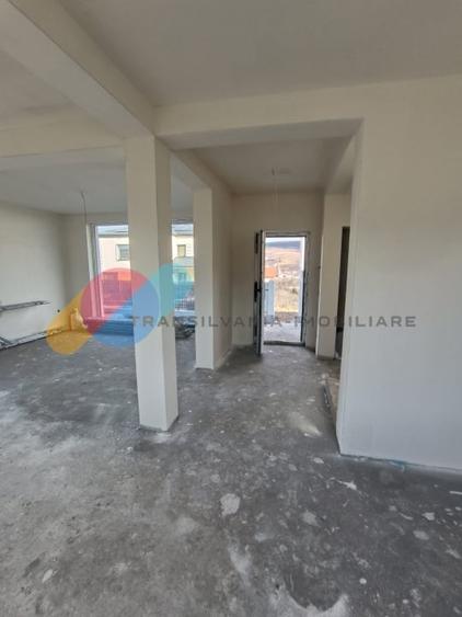Duplex cu 4 camere cu Canalizare în Chinteni