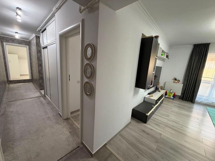 Apartament cu 3 camere decomandat, mobilat în Fundeni