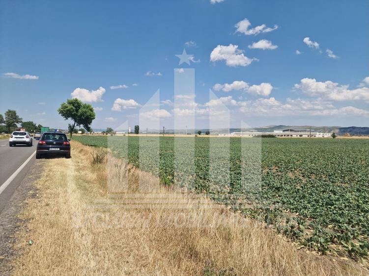 Teren agricol intravilan de 9100 mp, în Galda de Jos