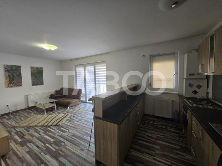 Apartament cu 2 camere decomandat, mobilat în Lupeni
