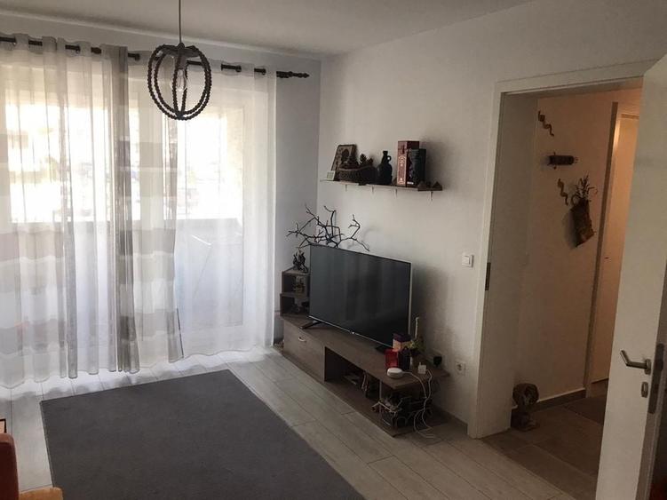 Apartament cu 2 camere decomandat în Exterior Vest