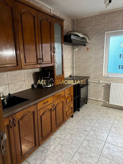 Apartament cu 3 camere decomandat, mobilat în Timpuri Noi