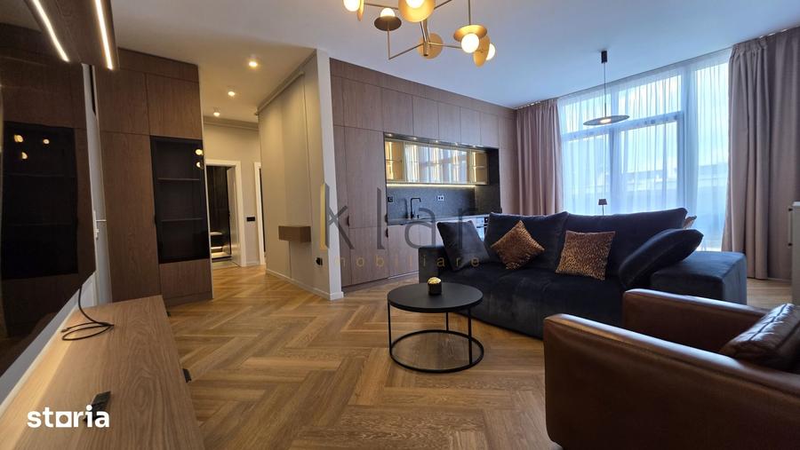 Apartament cu 3 camere semidecomandat, mobilat în Sopor