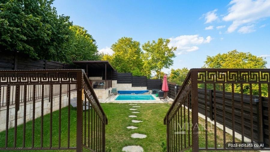 Casă individuală cu 4 camere decomandat cu Piscina în Gruia