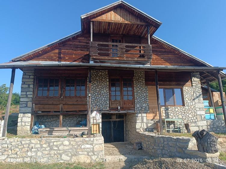 Spațiu comercial, în Pietroasele