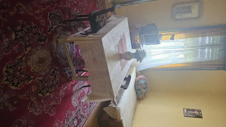 Casă cu 6 camere cu Teren 4000 Mp în Vrani