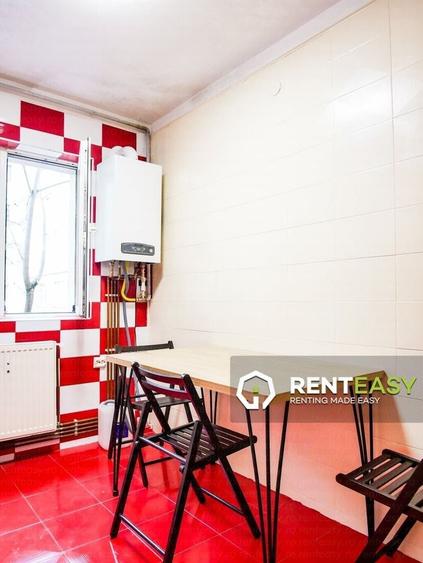 Apartament cu 3 camere în Podu Roș