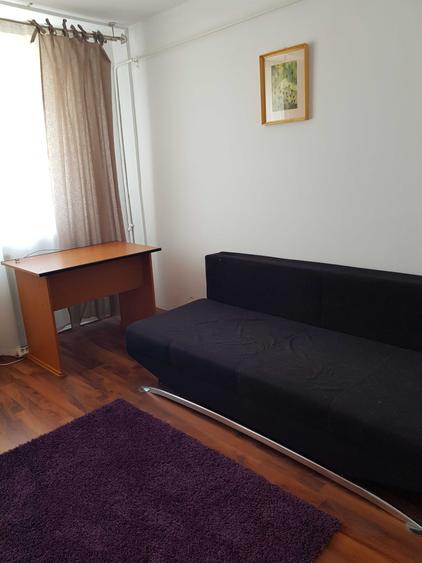 Inchiriez apartamet 3 camere zona Alecu Russo - 1