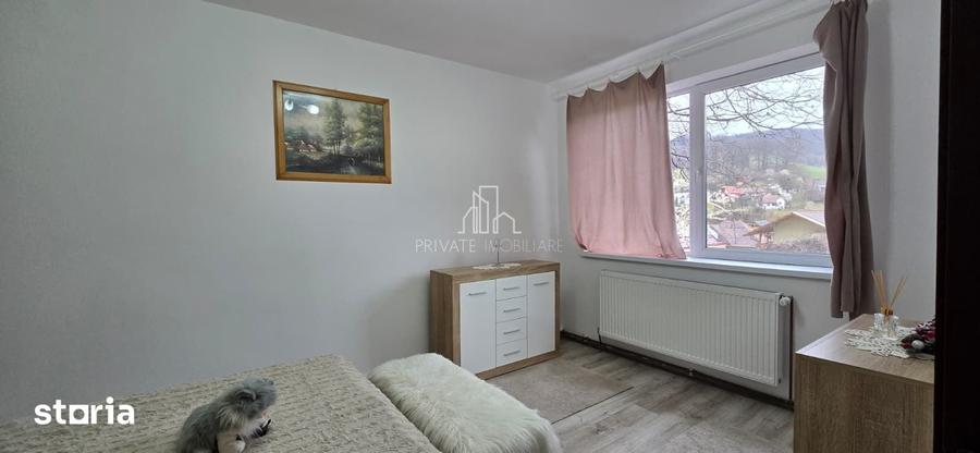 Casă cu 2 camere decomandat cu Teren 365 Mp în Central