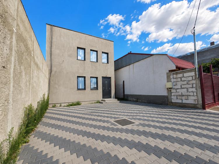 Birou, de 176 mp, în Chercea